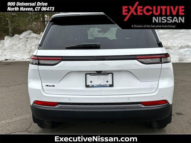 new 2026 Jeep Grand Cherokee car, priced at $48,680