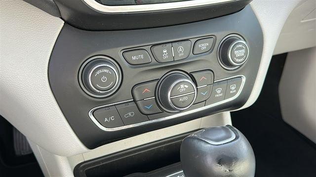 used 2021 Jeep Cherokee car, priced at $21,987