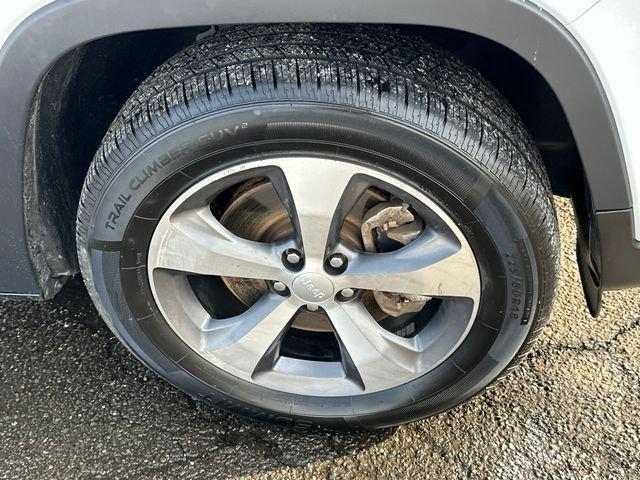 used 2021 Jeep Cherokee car, priced at $21,987