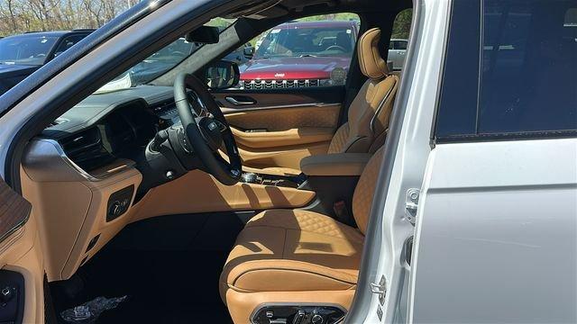 new 2026 Jeep Grand Cherokee car, priced at $58,013