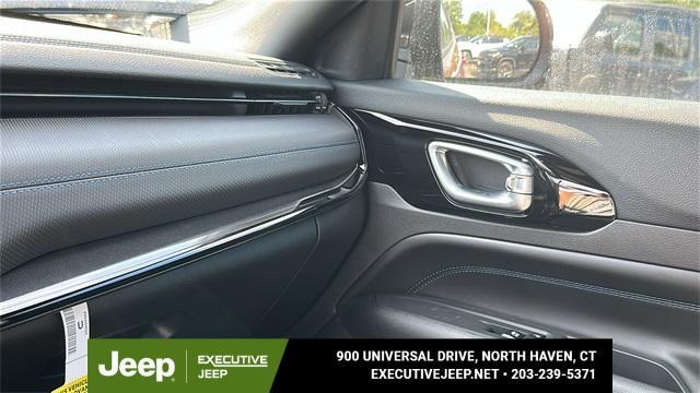 new 2025 Jeep Compass car, priced at $30,990