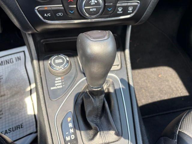 used 2022 Jeep Cherokee car, priced at $25,518