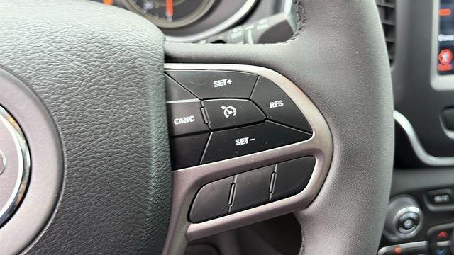 used 2022 Jeep Cherokee car, priced at $25,718