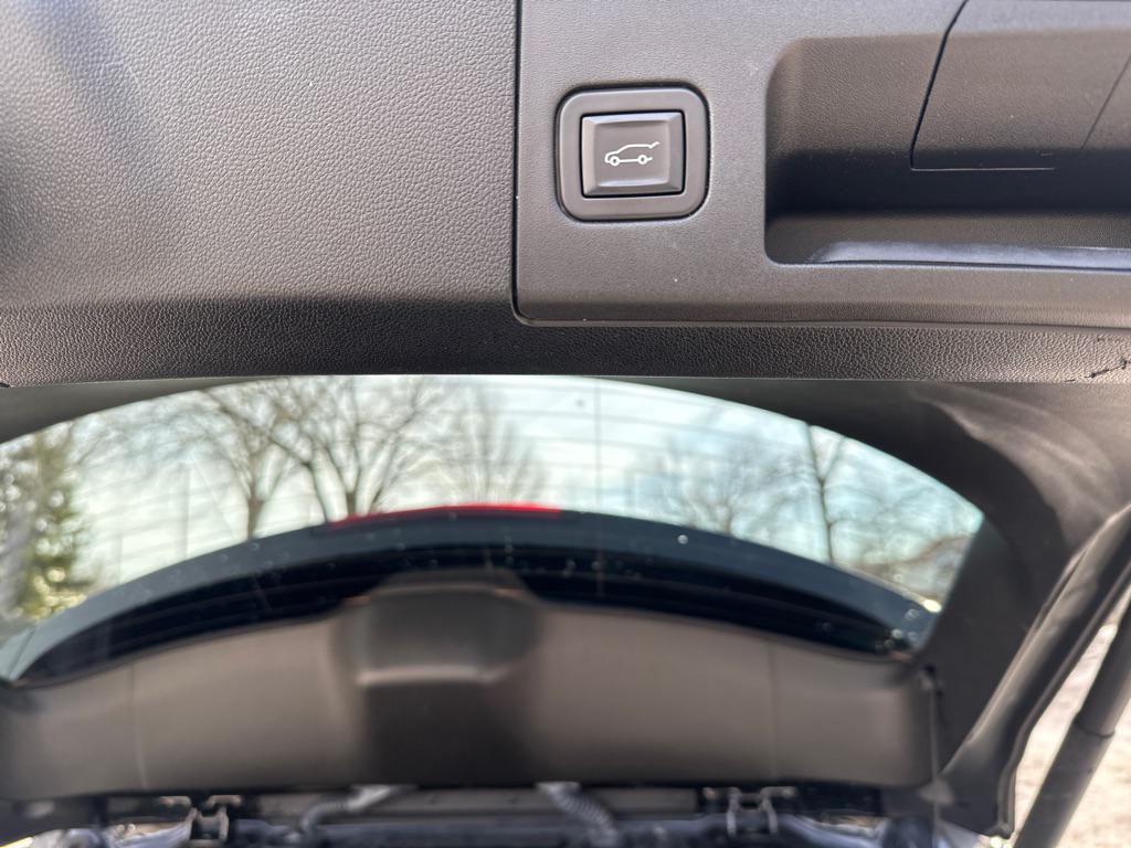 used 2019 Cadillac XT4 car, priced at $13,995