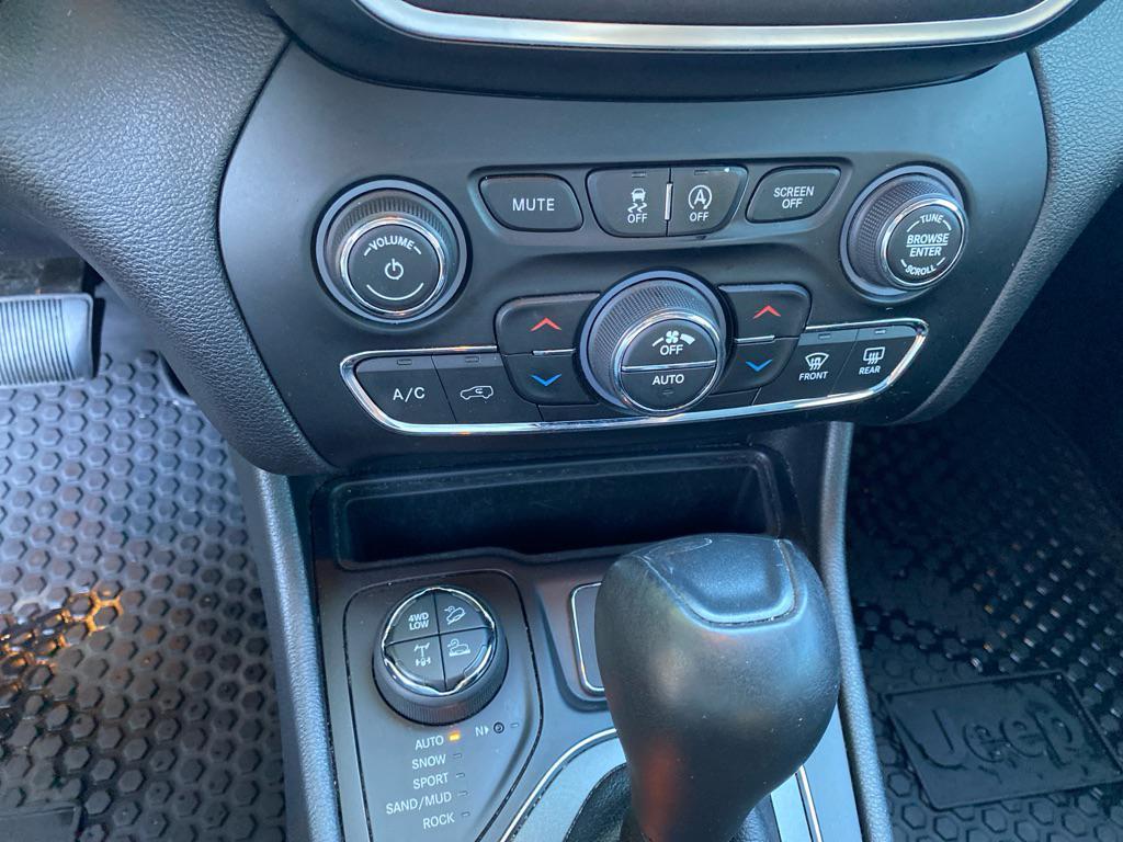 used 2019 Jeep Cherokee car, priced at $14,995