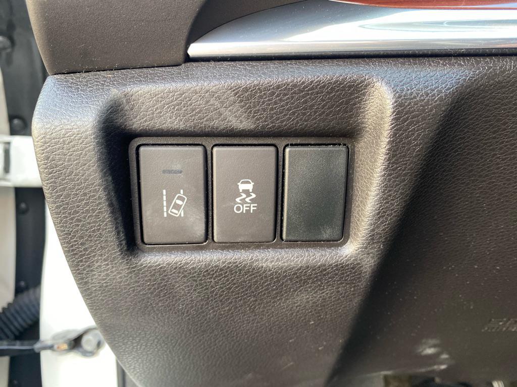 used 2016 Acura MDX car, priced at $14,995