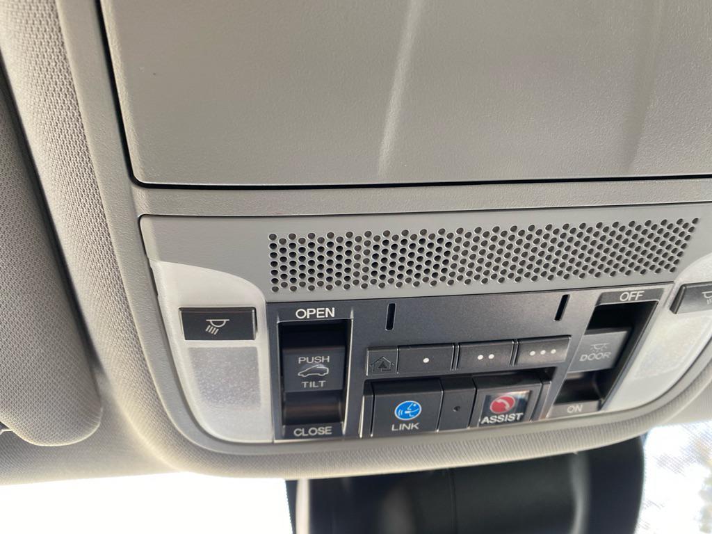 used 2016 Acura MDX car, priced at $14,995