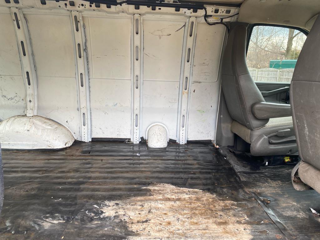 used 2016 Chevrolet Express 2500 car, priced at $5,995