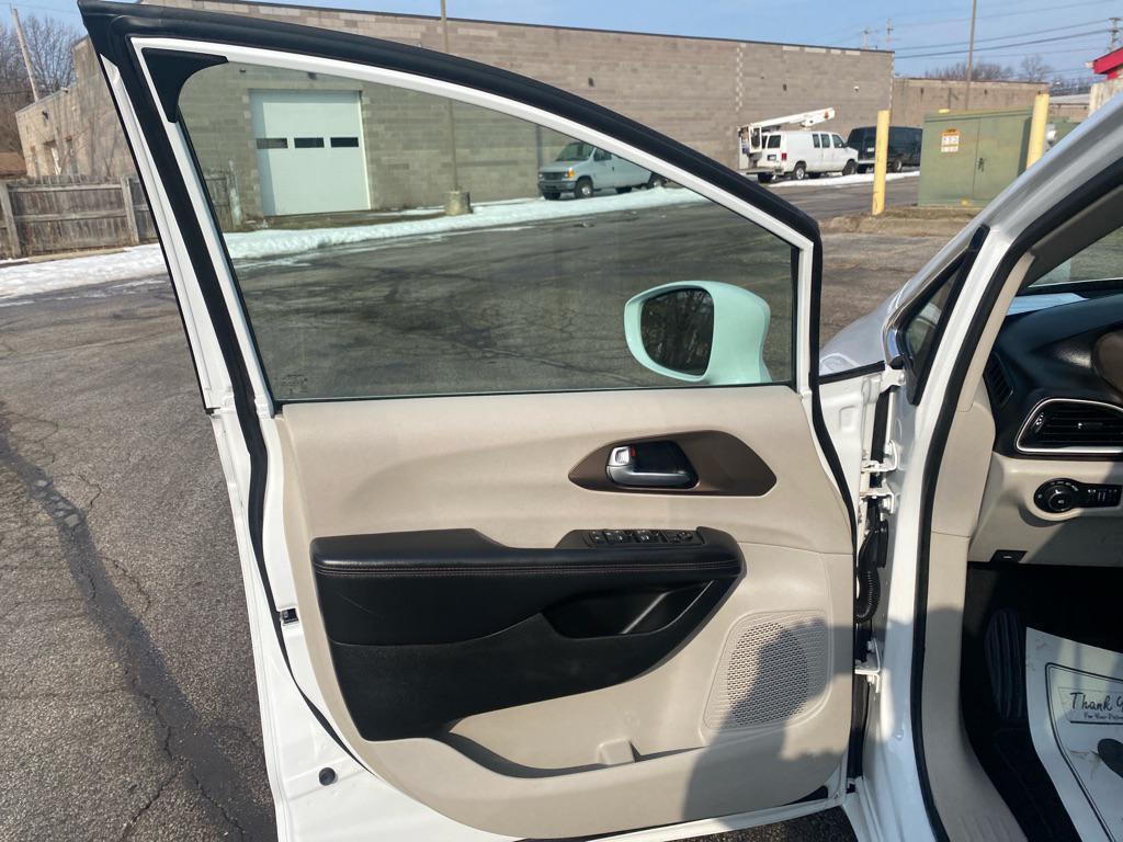 used 2018 Chrysler Pacifica car, priced at $12,995