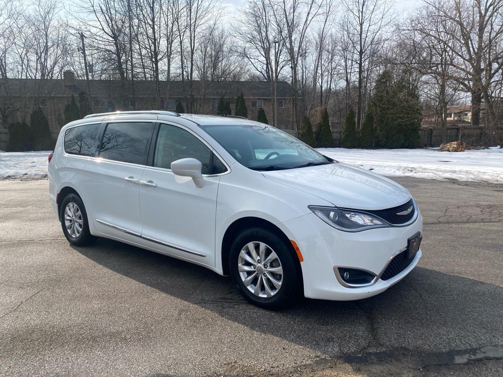 used 2018 Chrysler Pacifica car, priced at $12,995