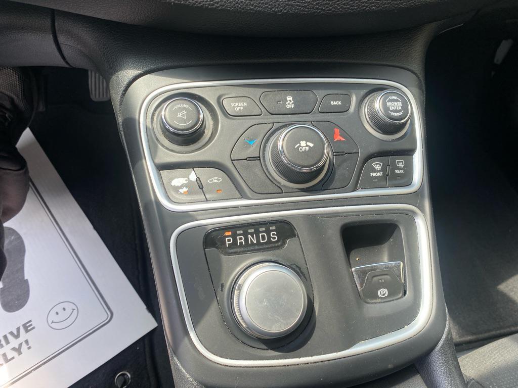 used 2016 Chrysler 200 car, priced at $8,495