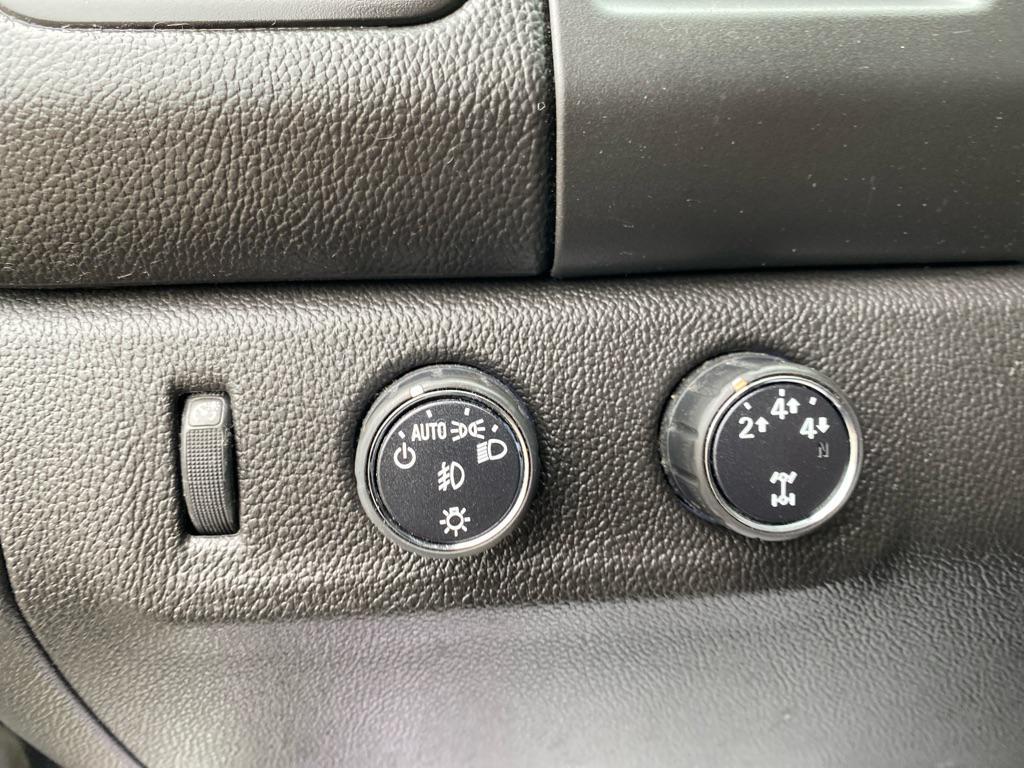 used 2015 Chevrolet Colorado car, priced at $13,995