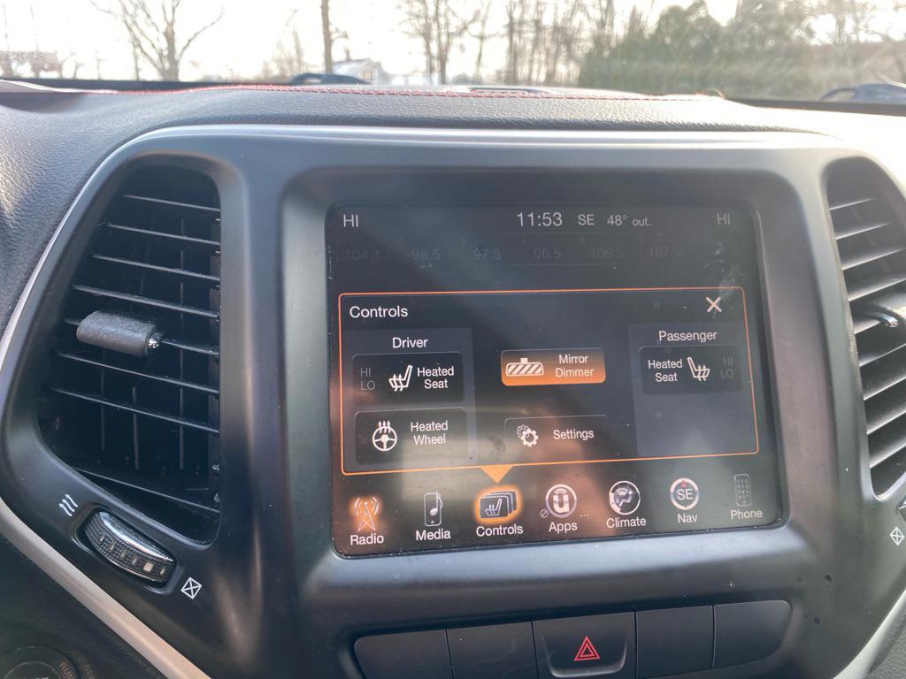 used 2015 Jeep Cherokee car, priced at $10,995