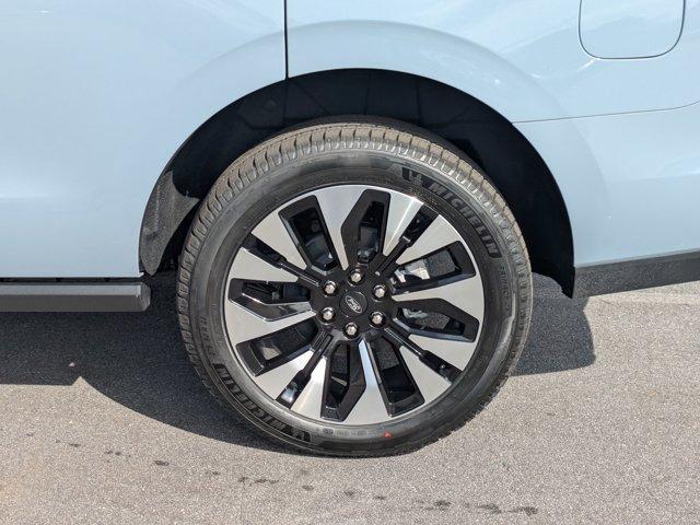new 2026 Ford Expedition car, priced at $81,292
