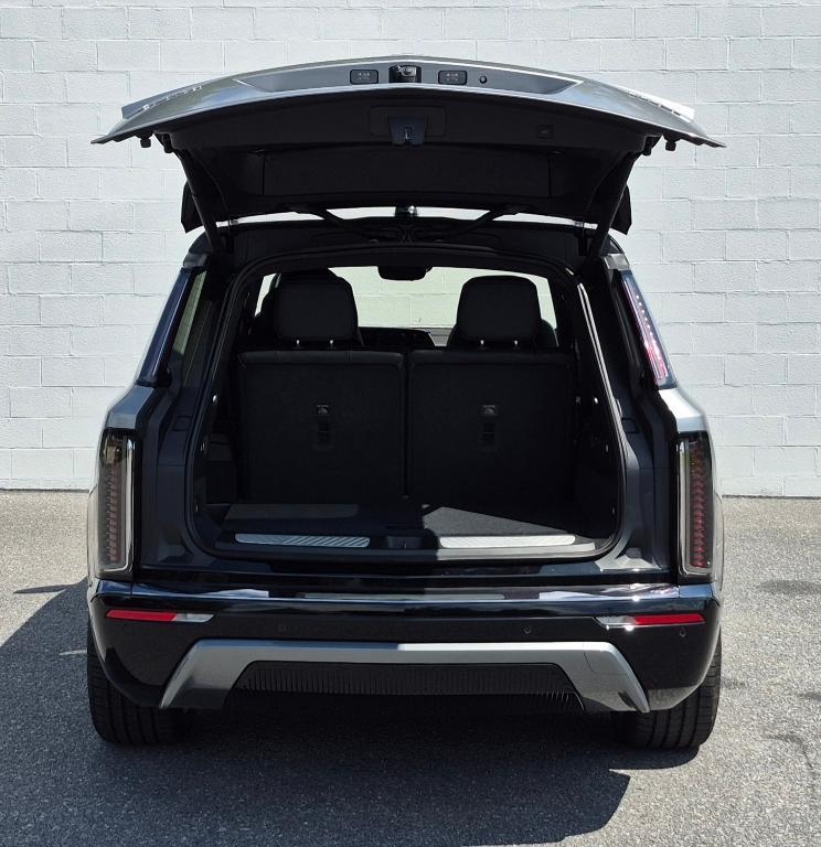 new 2026 Cadillac VISTIQ car, priced at $82,485