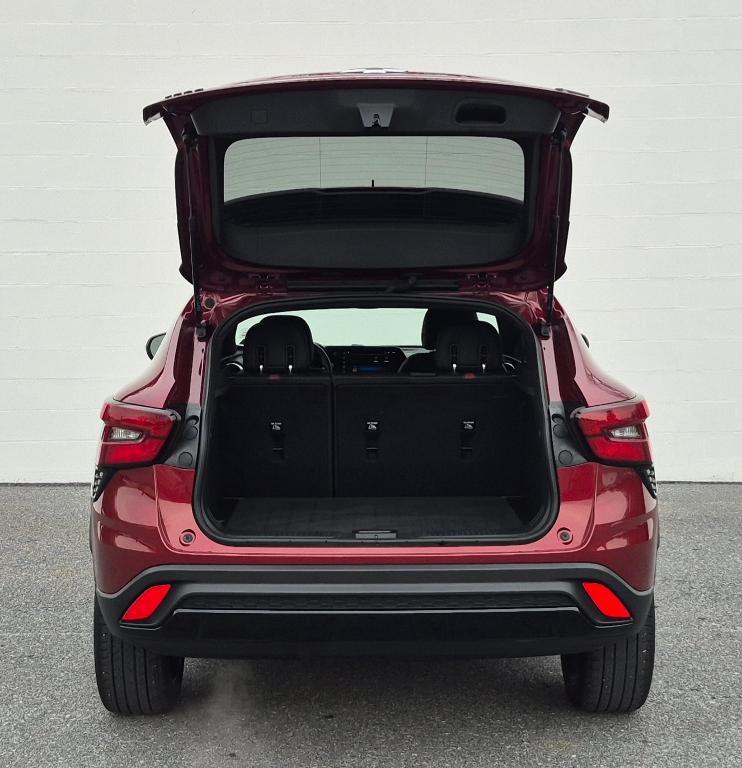 used 2024 Chevrolet Trax car, priced at $22,991