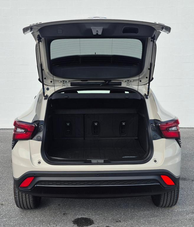 new 2026 Chevrolet Trax car, priced at $28,425