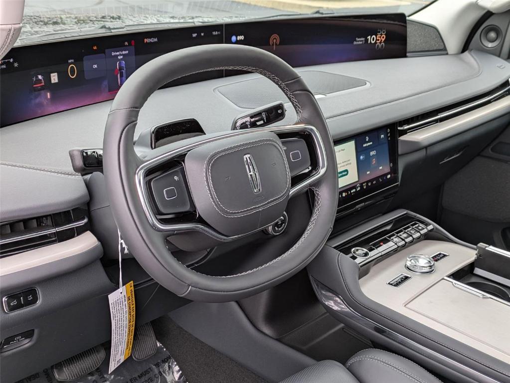 new 2025 Lincoln Navigator L car, priced at $98,890