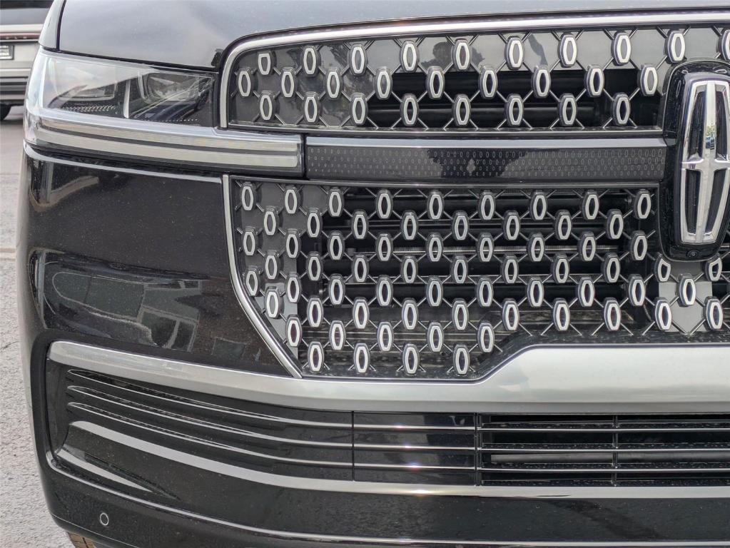 new 2026 Lincoln Navigator L car, priced at $99,883