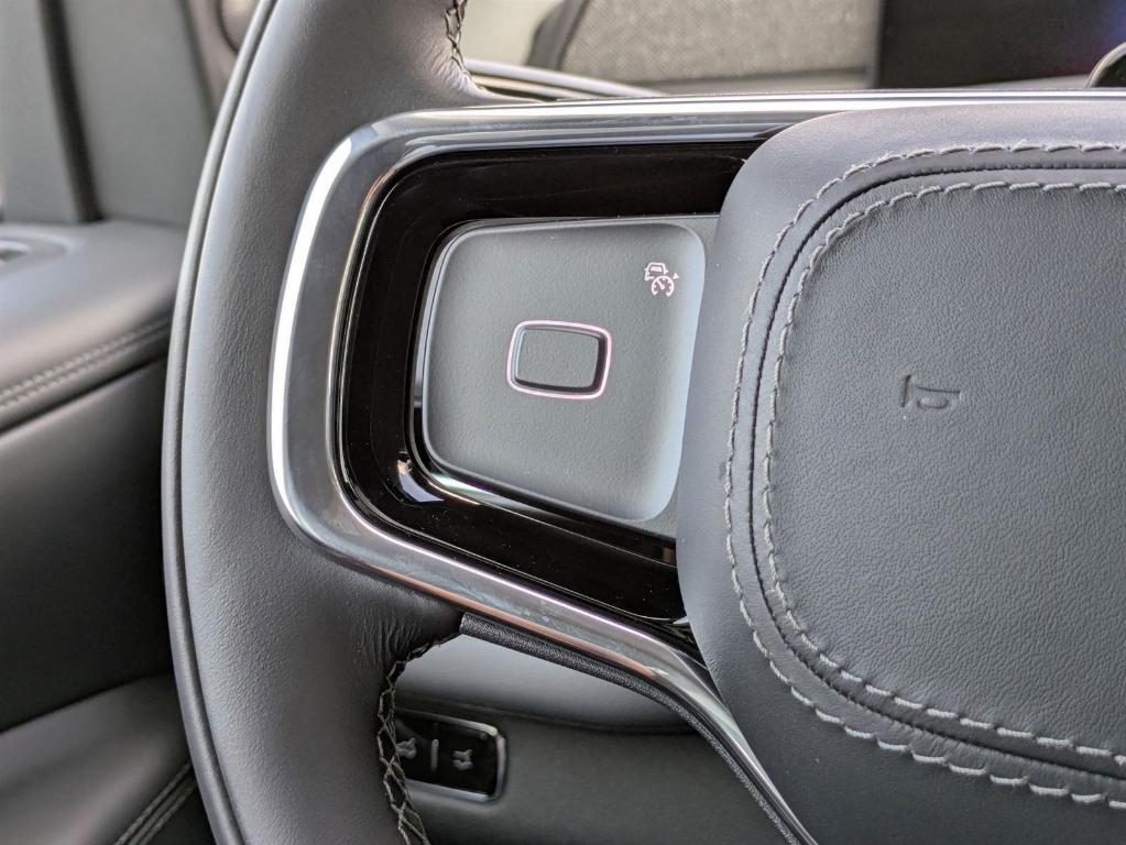 new 2025 Lincoln Navigator car, priced at $96,280