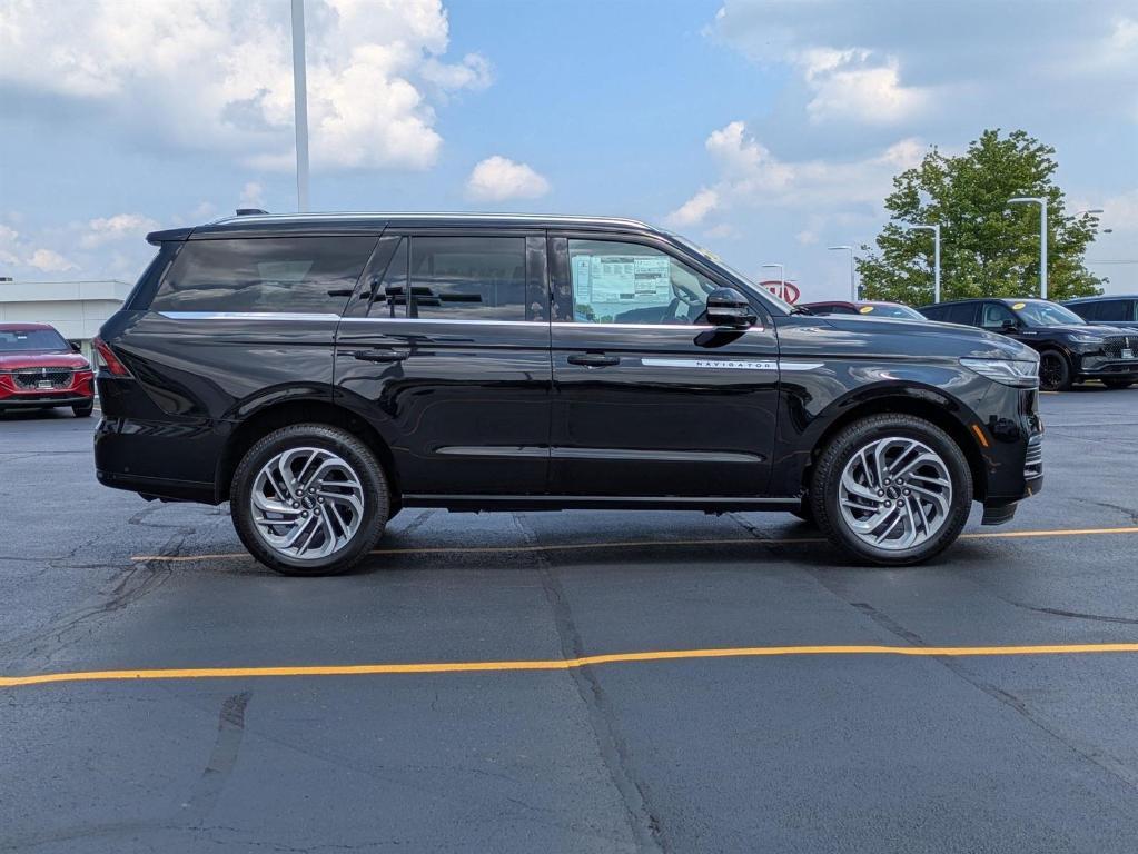 new 2025 Lincoln Navigator car, priced at $96,280