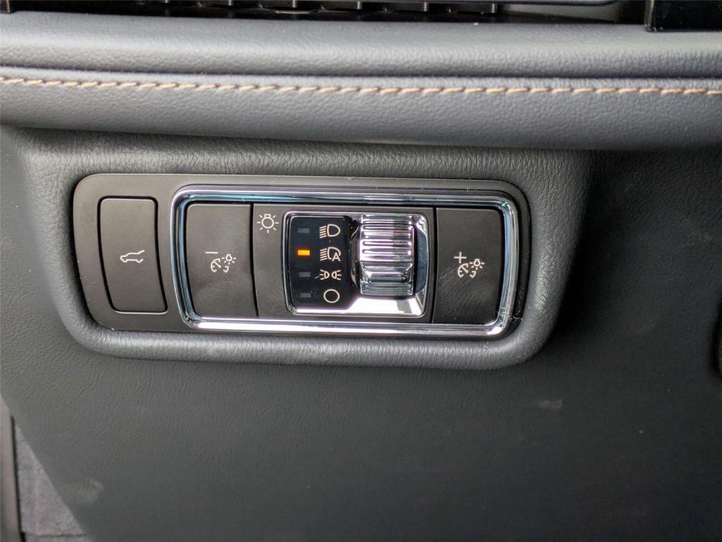 new 2026 Lincoln Aviator car, priced at $65,700