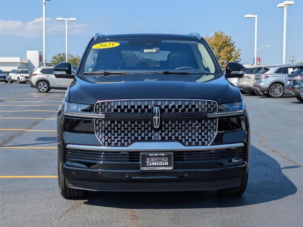 new 2025 Lincoln Navigator car, priced at $96,693