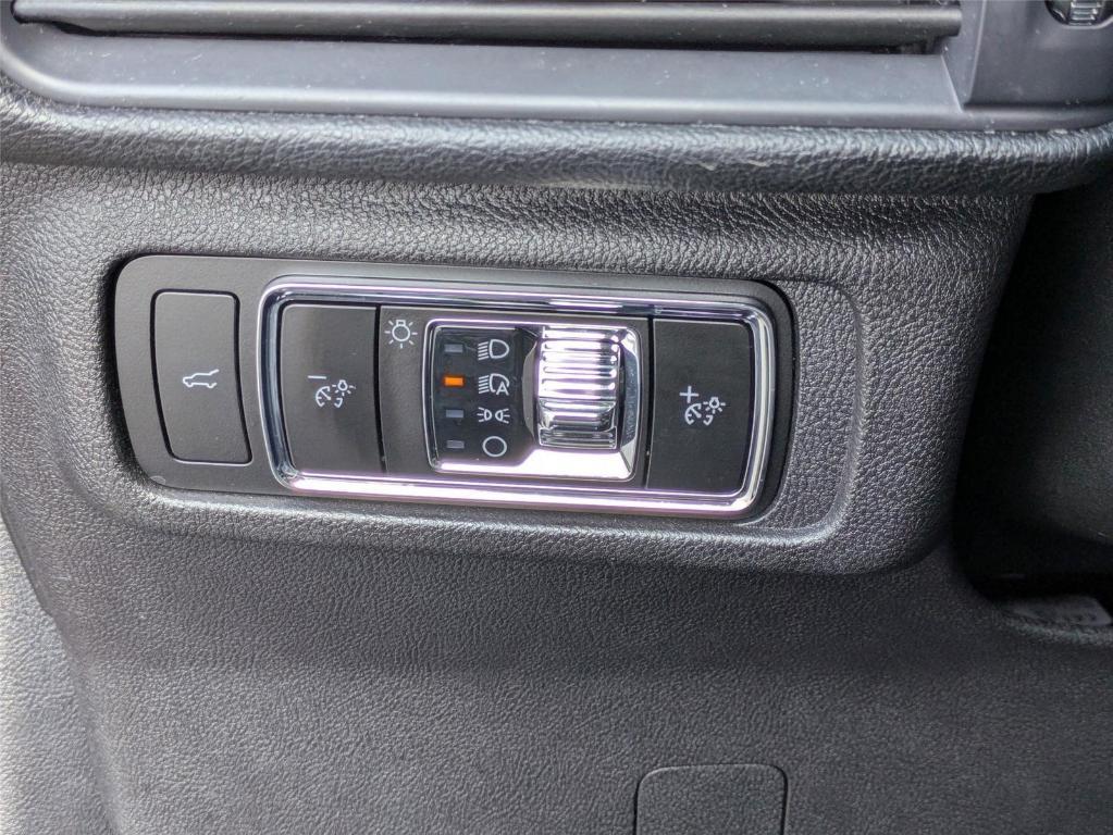 used 2023 Lincoln Corsair car, priced at $35,949