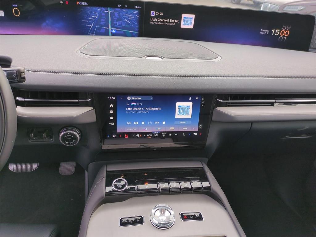 new 2026 Lincoln Navigator car, priced at $100,764