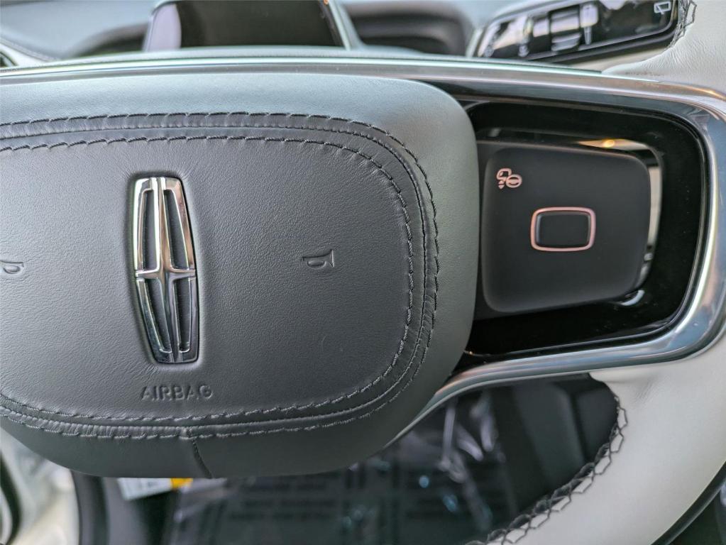 new 2026 Lincoln Navigator L car, priced at $110,064