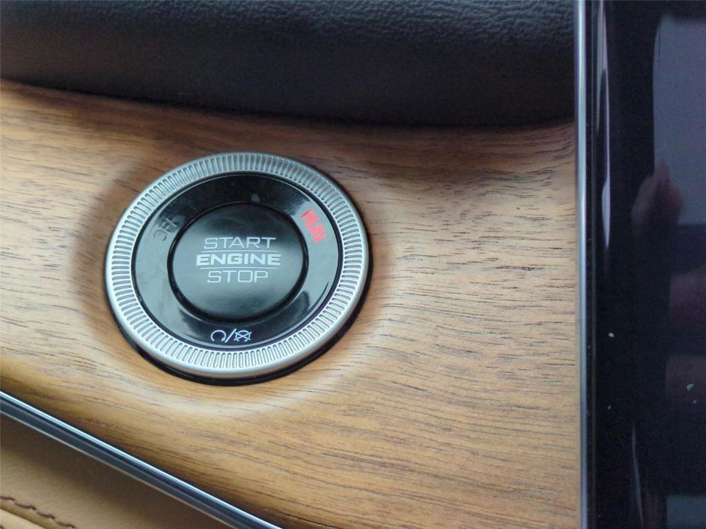 used 2025 Jeep Grand Cherokee car, priced at $52,439