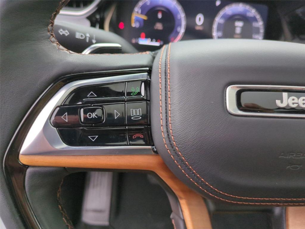 used 2025 Jeep Grand Cherokee car, priced at $52,439