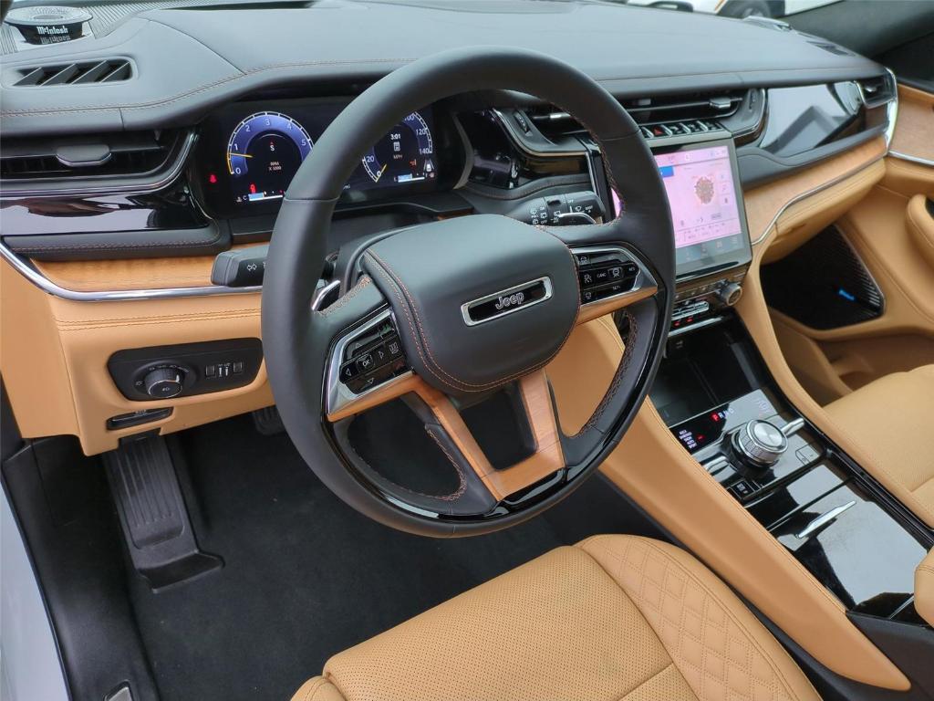 used 2025 Jeep Grand Cherokee car, priced at $52,439