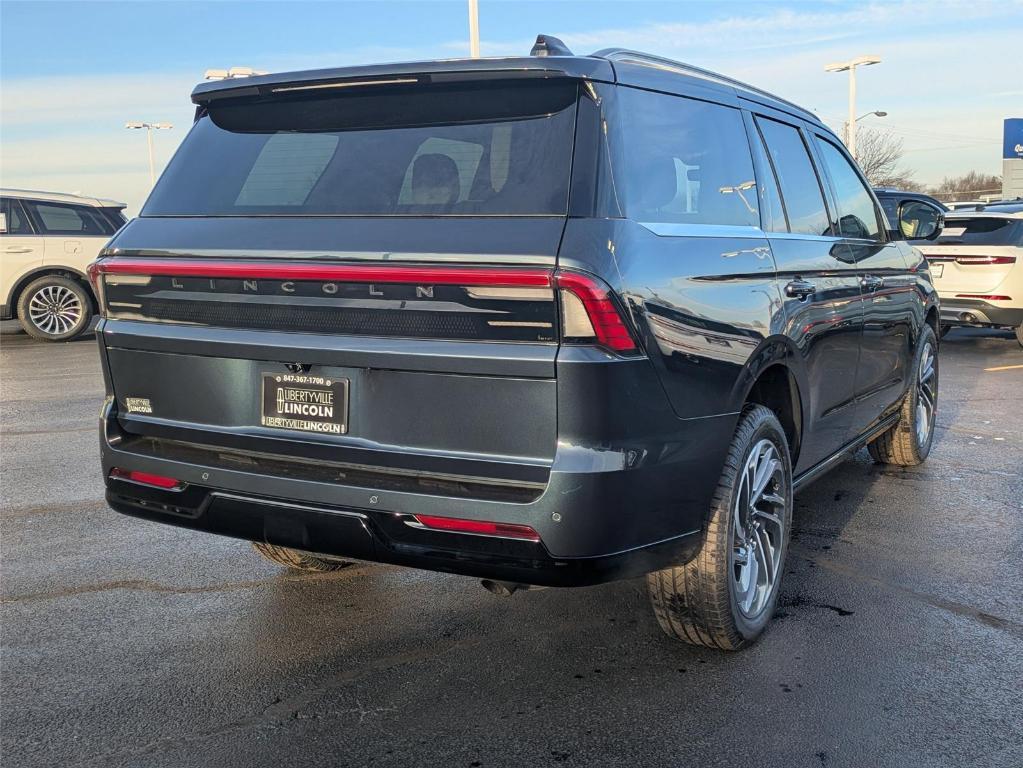 new 2025 Lincoln Navigator car, priced at $98,901