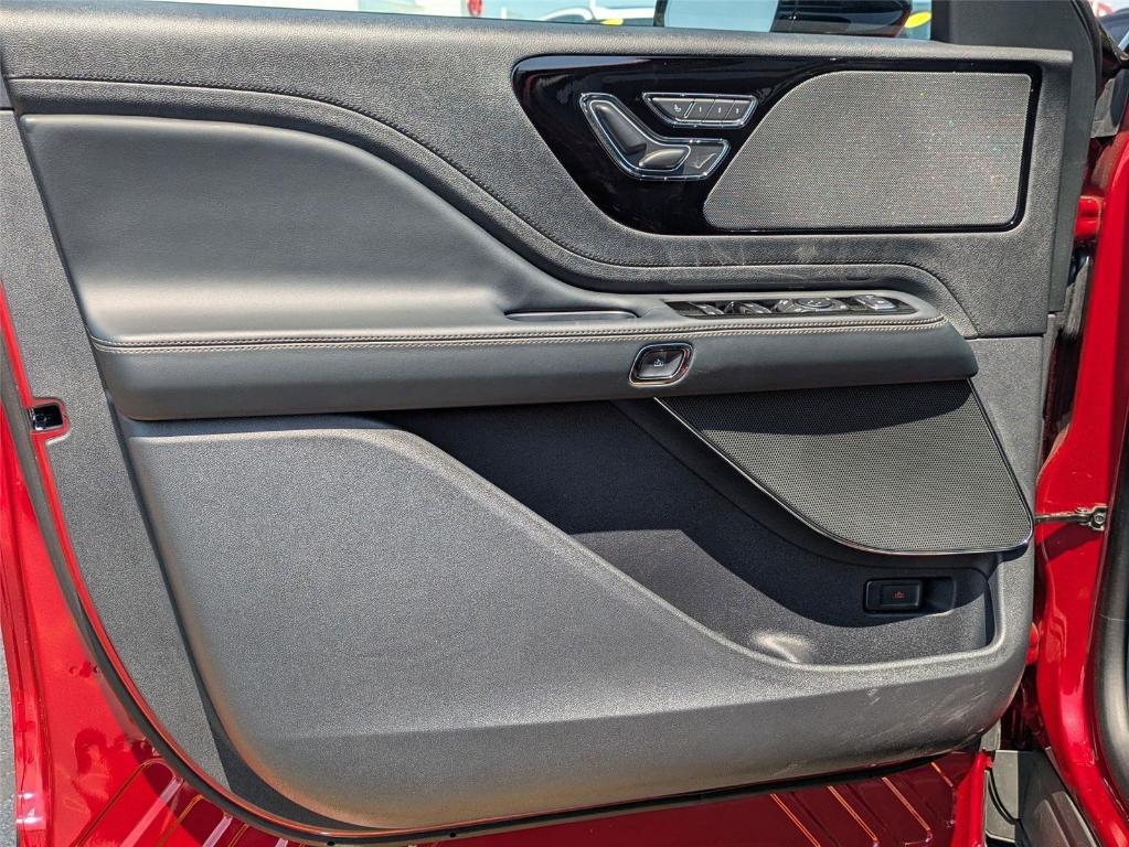 new 2025 Lincoln Aviator car, priced at $55,116