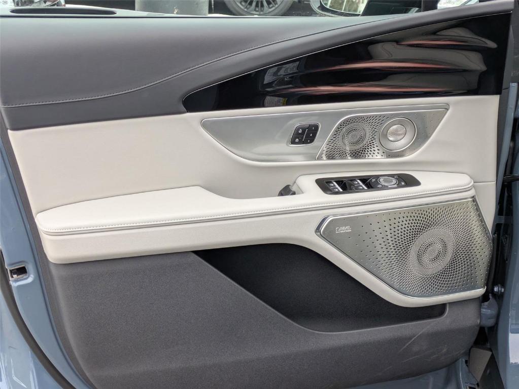 new 2026 Lincoln Nautilus car, priced at $65,418