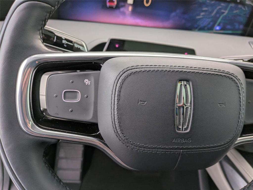 used 2025 Lincoln Nautilus car, priced at $50,495