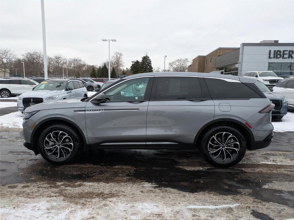 used 2025 Lincoln Nautilus car, priced at $50,495