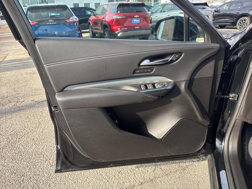 used 2023 Cadillac XT4 car, priced at $27,490