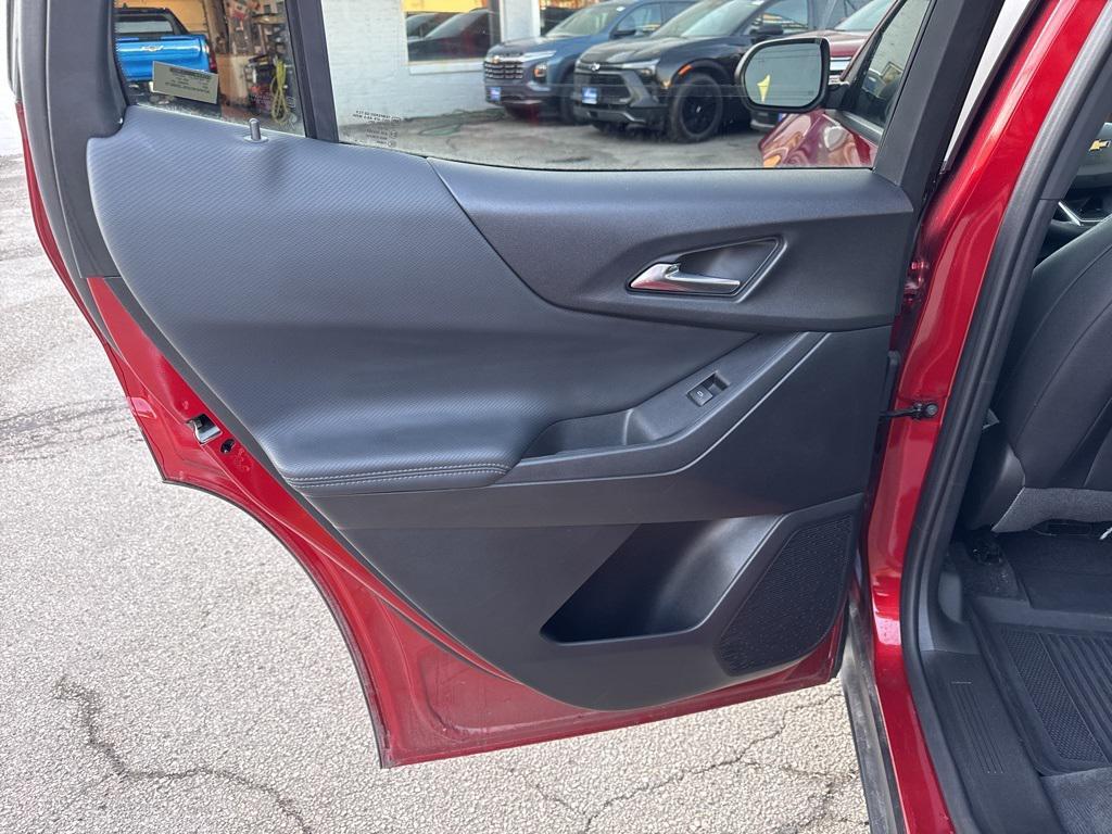 used 2025 Chevrolet Equinox car, priced at $29,990