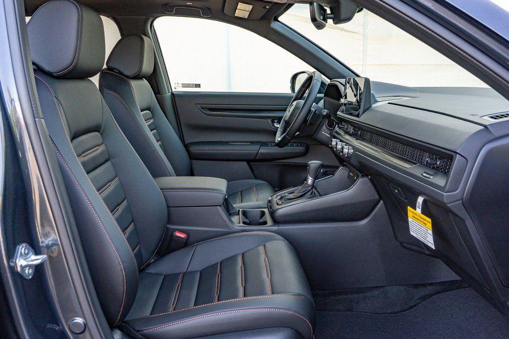 new 2026 Honda CR-V Hybrid car, priced at $41,675