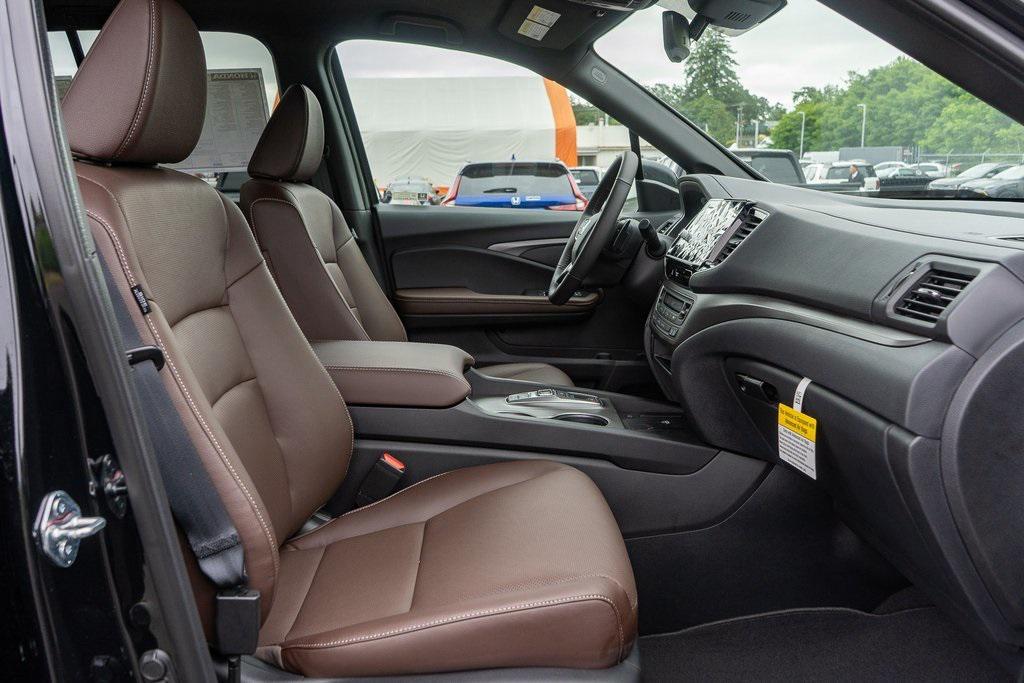 new 2025 Honda Ridgeline car, priced at $43,798