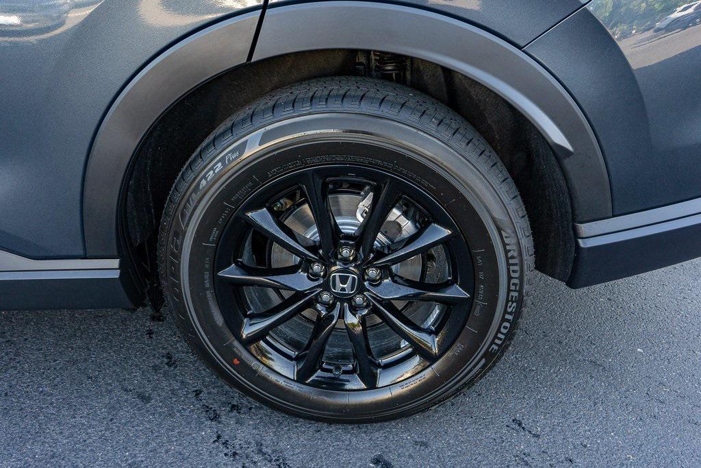 new 2026 Honda CR-V Hybrid car, priced at $41,675