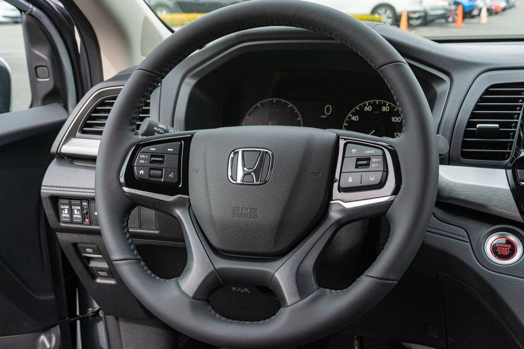 new 2026 Honda Odyssey car, priced at $42,538