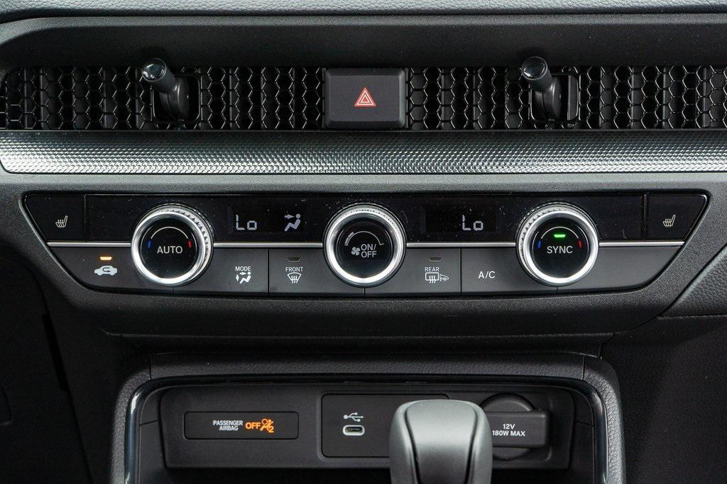 new 2026 Honda CR-V Hybrid car, priced at $39,033