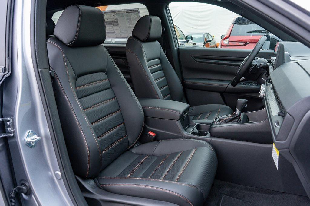 new 2026 Honda CR-V Hybrid car, priced at $41,675
