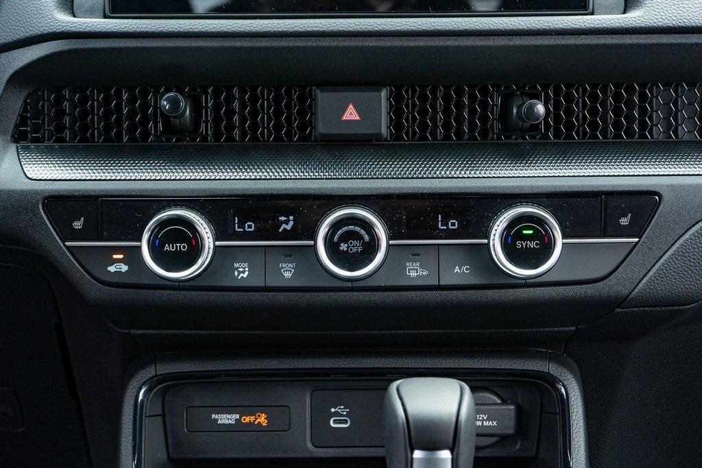 new 2026 Honda CR-V Hybrid car, priced at $39,035