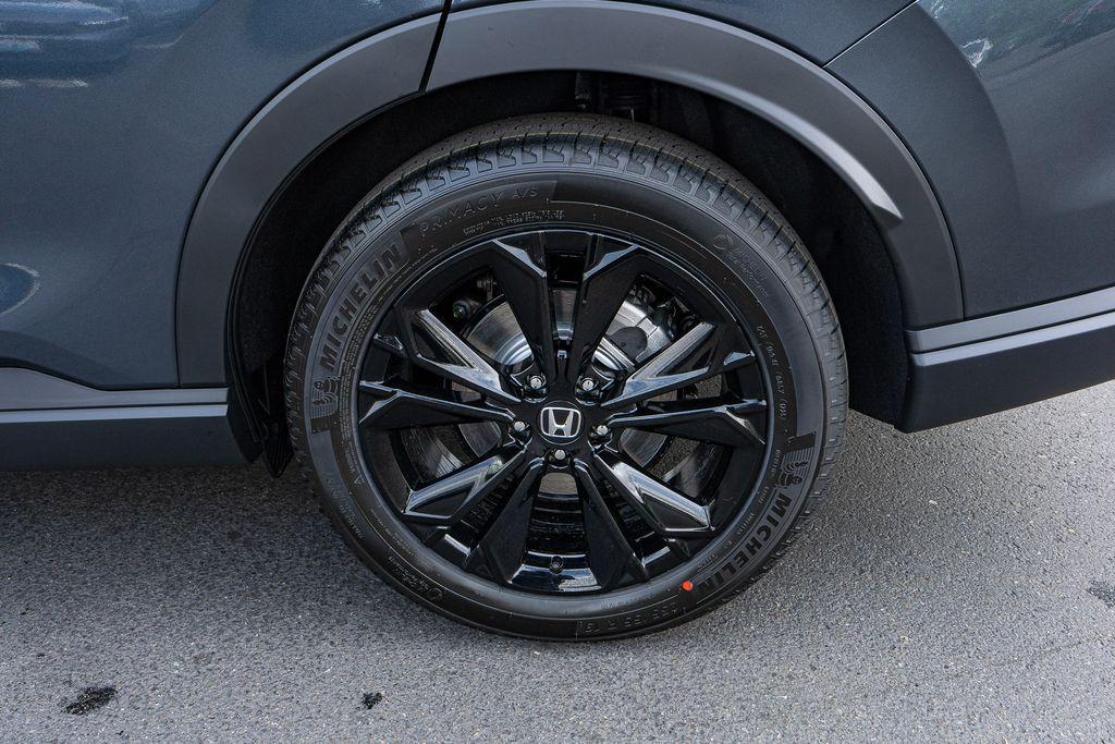 new 2026 Honda CR-V Hybrid car, priced at $44,400