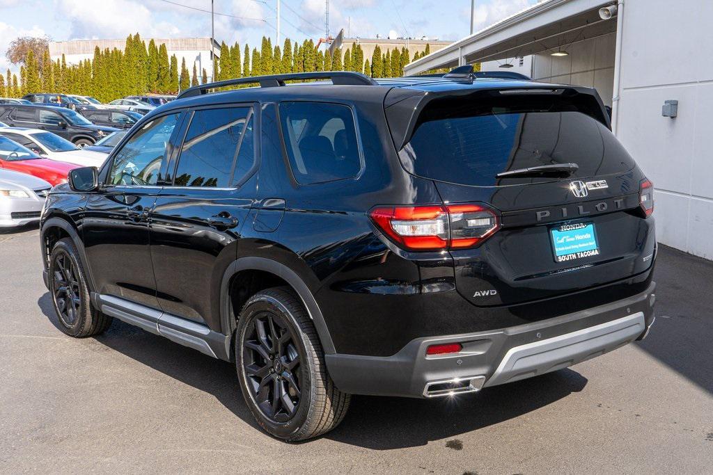 new 2025 Honda Pilot car, priced at $49,422