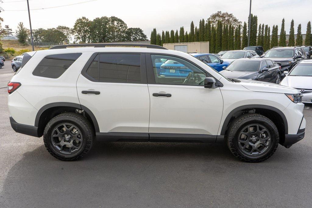 new 2025 Honda Pilot car, priced at $48,722